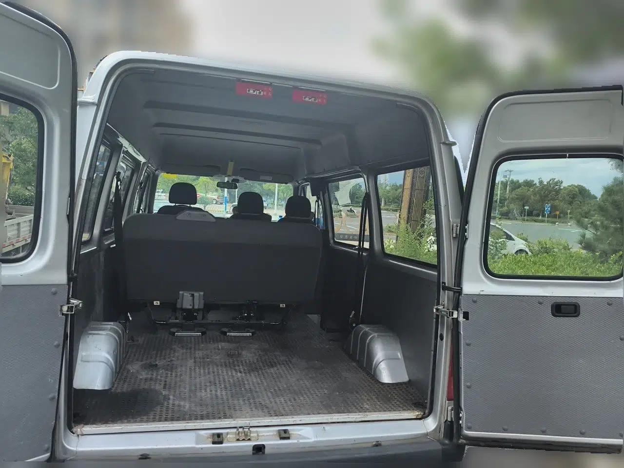 JMC Transit 2021 2.8T Space King Standard Version Short Wheelbase Mid-Height Roof 6-Seater Diesel Euro VI JX493 — миниатюра 16