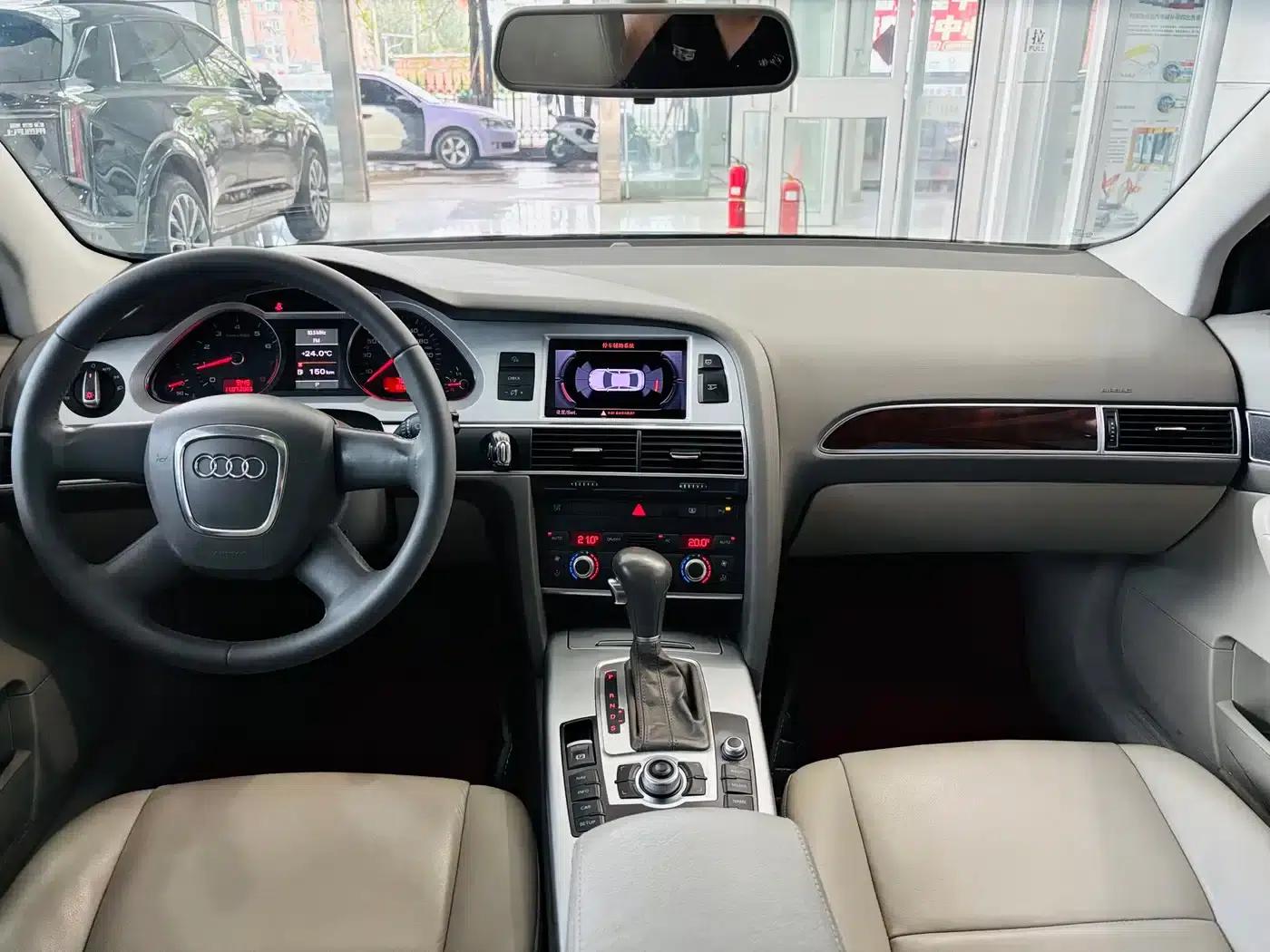 Audi A6L 2011 2.0 TFSI Automatic Standard Edition — миниатюра 16