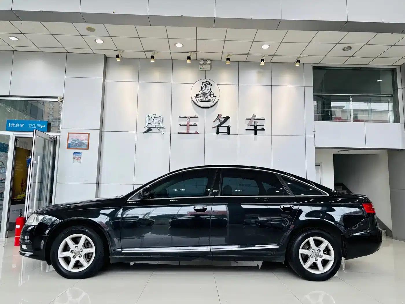 Audi A6L 2011 2.0 TFSI Automatic Standard Edition — миниатюра 3