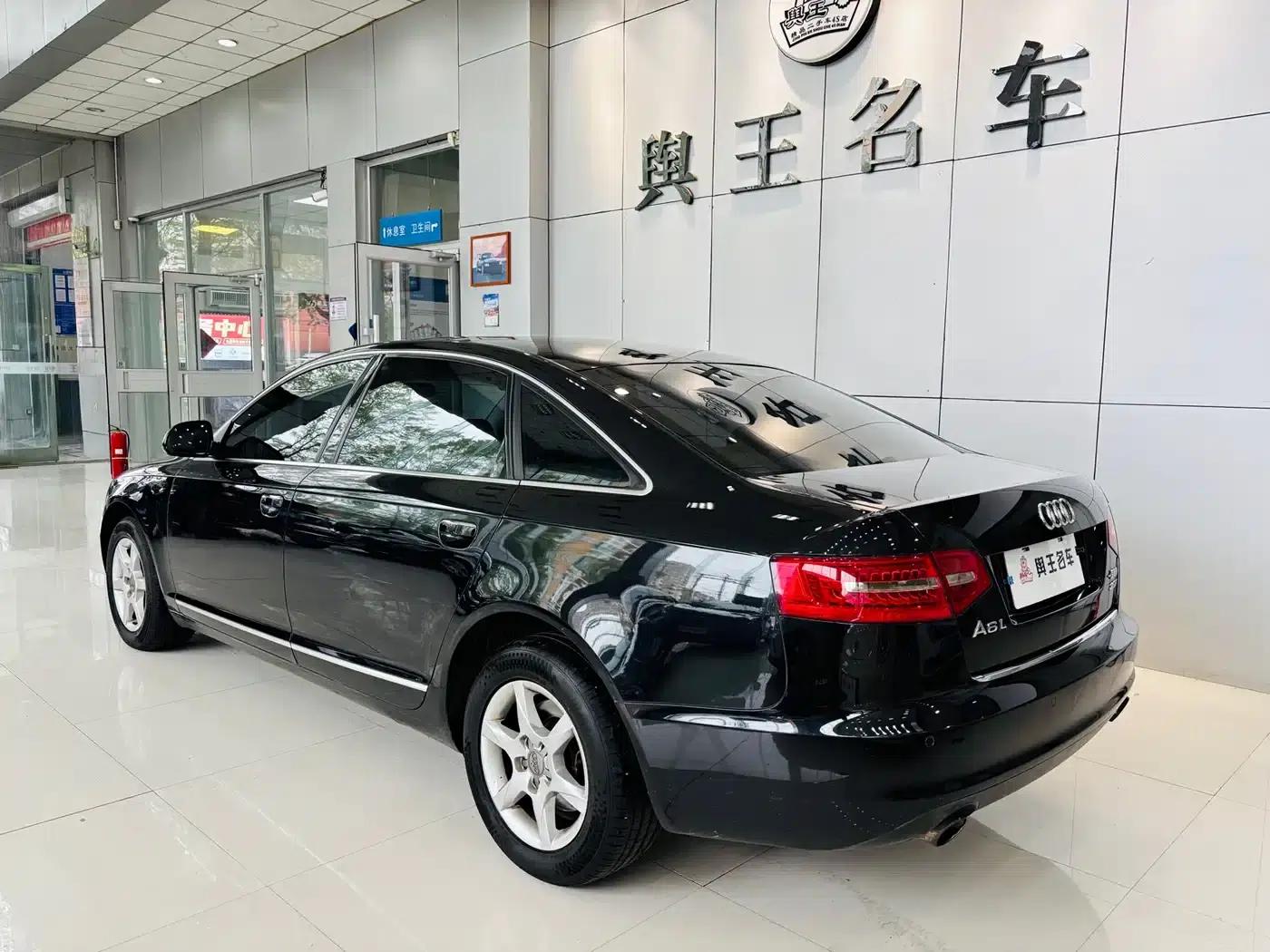 Audi A6L 2011 2.0 TFSI Automatic Standard Edition — миниатюра 4