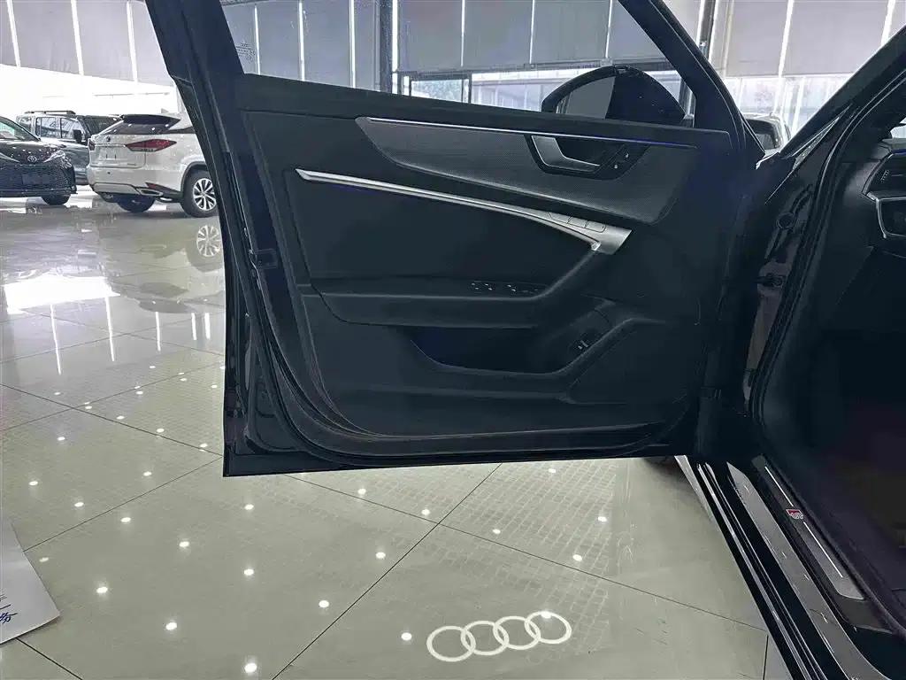 Audi A6L 2021 45 TFSI quattro Premium Dynamic Edition — миниатюра 16
