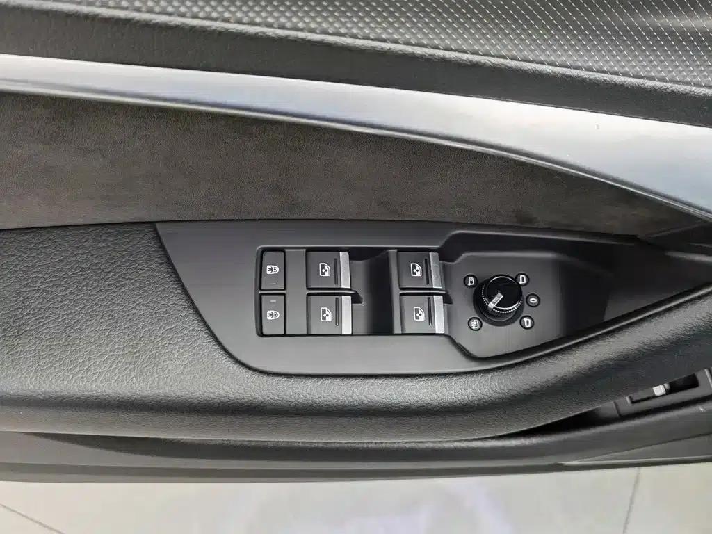 Audi A6L 2019 40 TFSI Luxury Dynamic — миниатюра 9