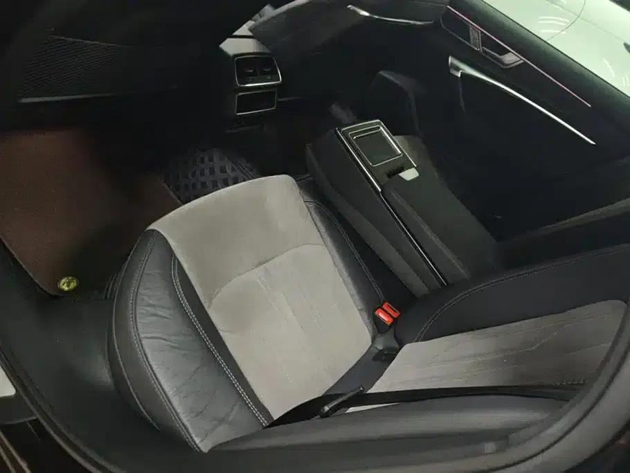 Audi A6L 2023 Facelift 45 TFSI Dynamic Edition — миниатюра 11