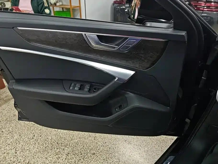 Audi A6L 2023 Facelift 45 TFSI Dynamic Edition — миниатюра 7