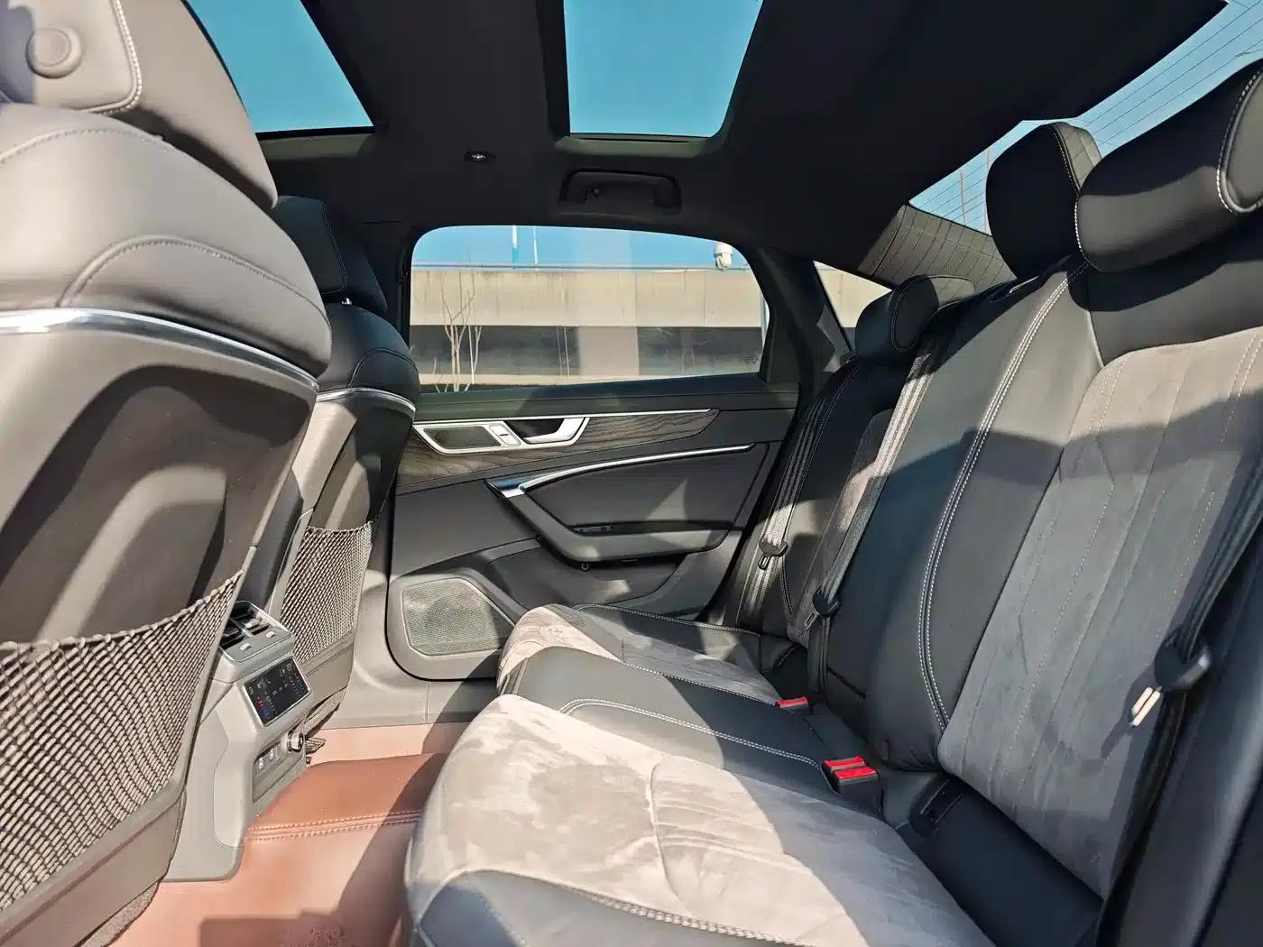 Audi A6L 2023 Facelift 45 TFSI quattro Premium Dynamic Edition — миниатюра 8
