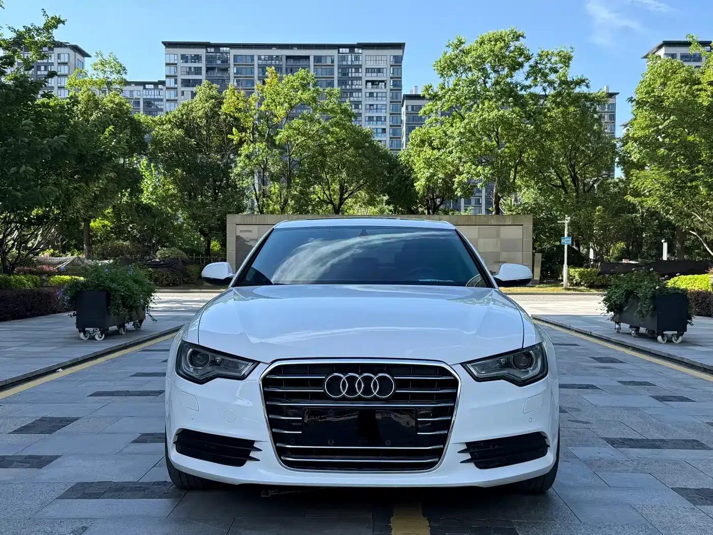 Audi A6L 2014 TFSI Standard Edition — миниатюра 2
