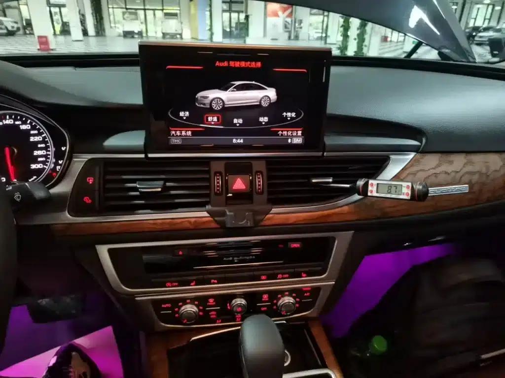 Audi A6L 2018 30th Anniversary Edition TFSI Progressive — миниатюра 13