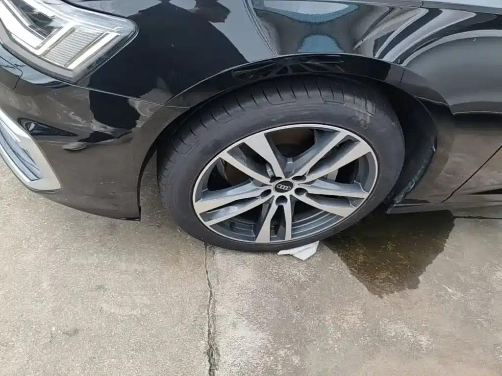 Audi A6L 2025 Facelift 40 TFSI Luxury Dynamic — миниатюра 23