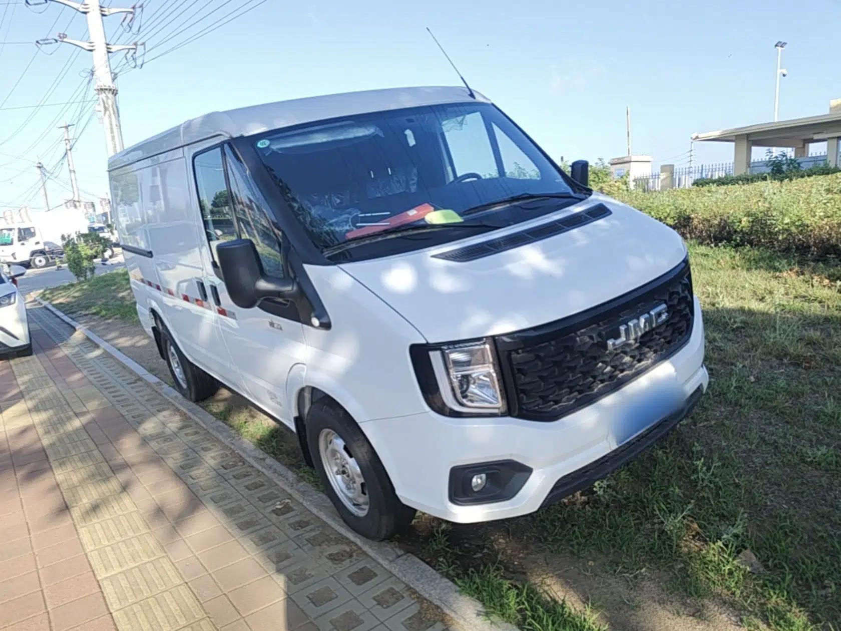JMC Fushun 2023 2.0T Manual Short-Wheelbase Low-Roof Commercial Van 2/3 Seats with Lift-Up Tailgate — миниатюра 12