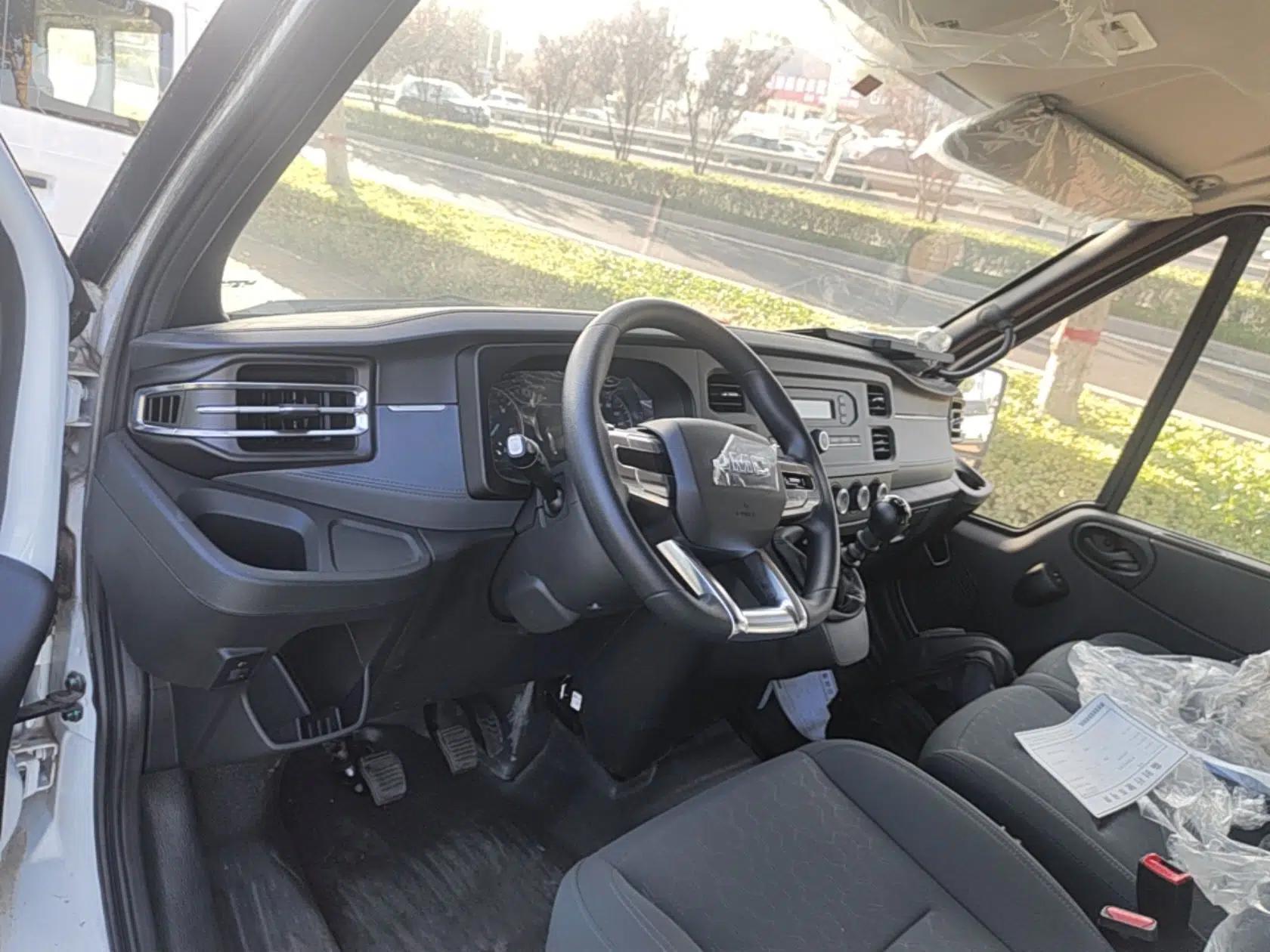 JMC Fushun 2023 2.0T Manual Short-Wheelbase Low-Roof Commercial Van 2/3 Seats with Lift-Up Tailgate — миниатюра 17