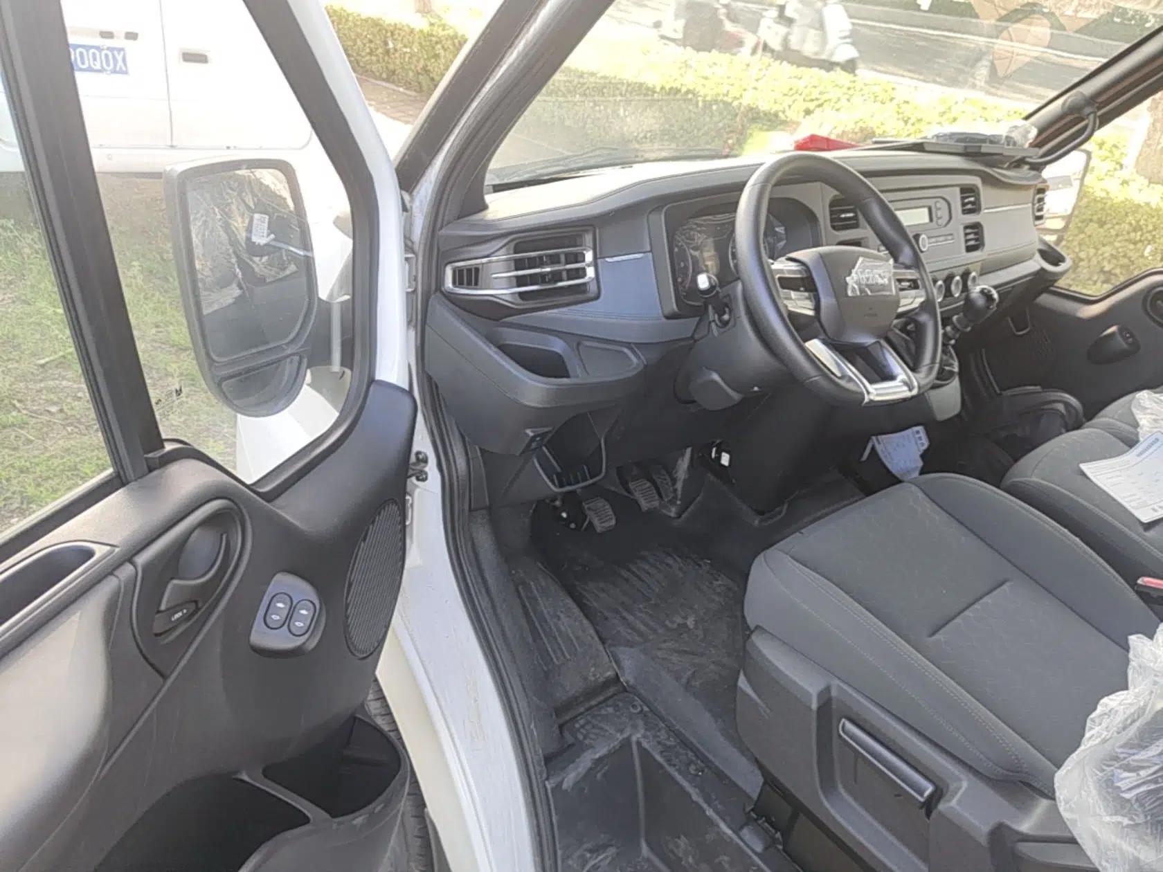 JMC Fushun 2023 2.0T Manual Short-Wheelbase Low-Roof Commercial Van 2/3 Seats with Lift-Up Tailgate — миниатюра 23