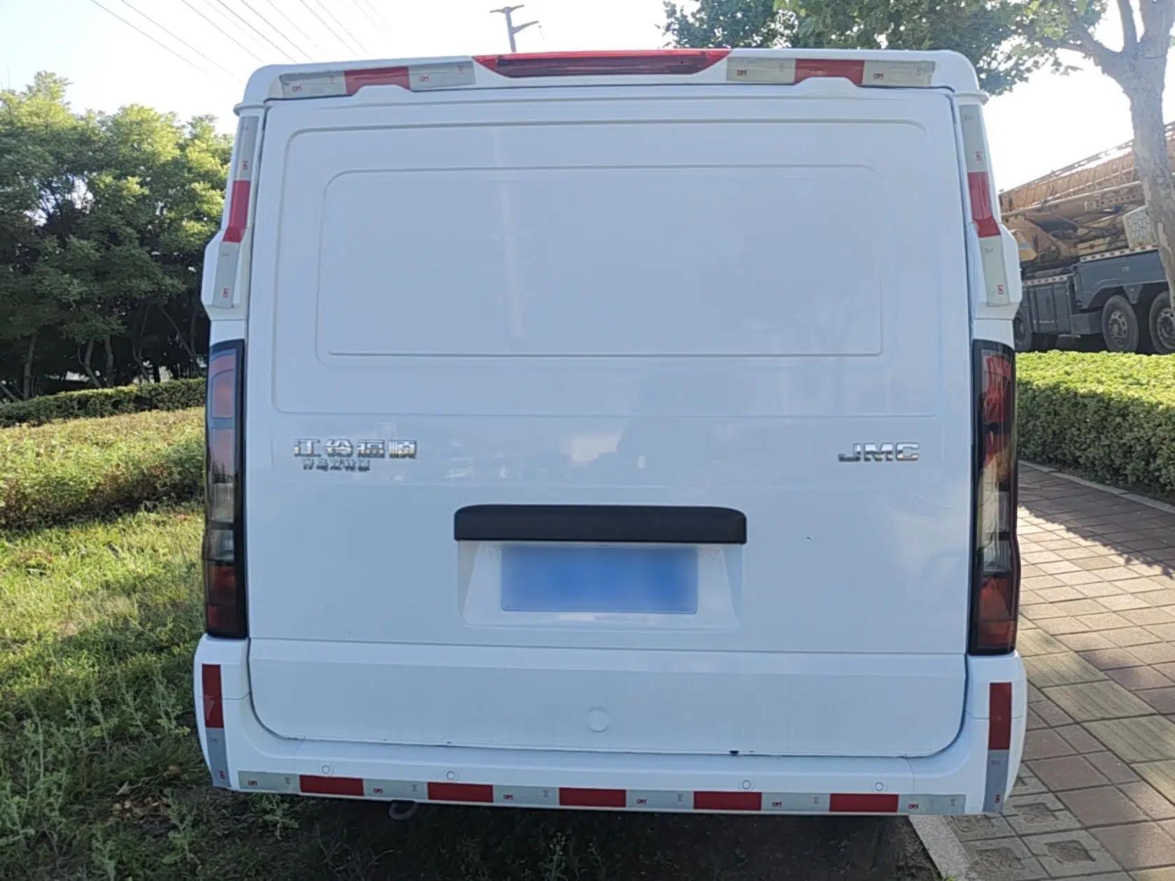 JMC Fushun 2023 2.0T Manual Short-Wheelbase Low-Roof Commercial Van 2/3 Seats with Lift-Up Tailgate — миниатюра 5