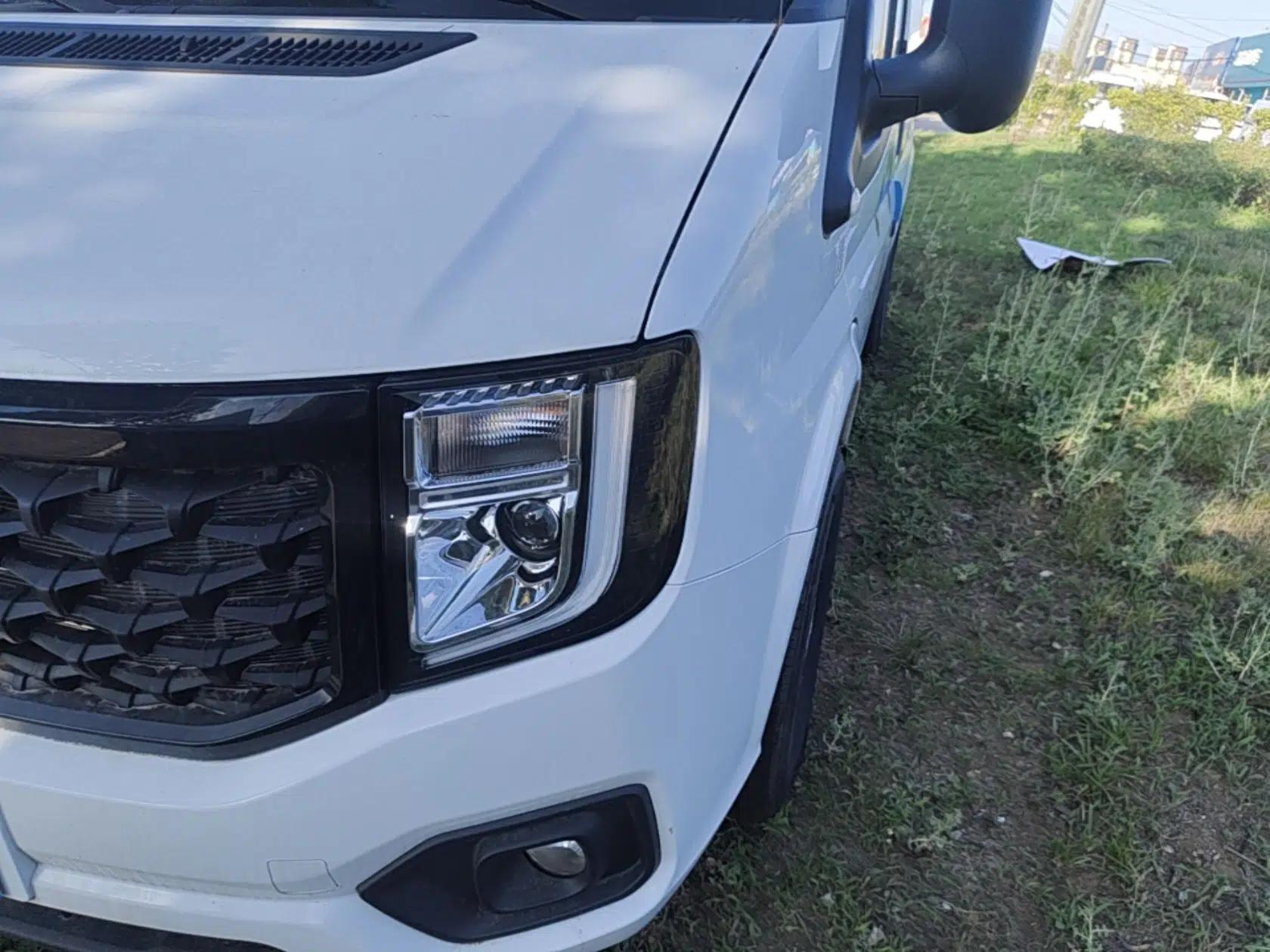 JMC Fushun 2023 2.0T Manual Short-Wheelbase Low-Roof Commercial Van 2/3 Seats with Lift-Up Tailgate — миниатюра 8