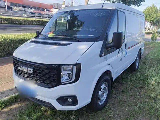JMC Fushun 2023 2.0T Manual Short-Wheelbase Low-Roof Commercial Van 2/3 Seats with Lift-Up Tailgate