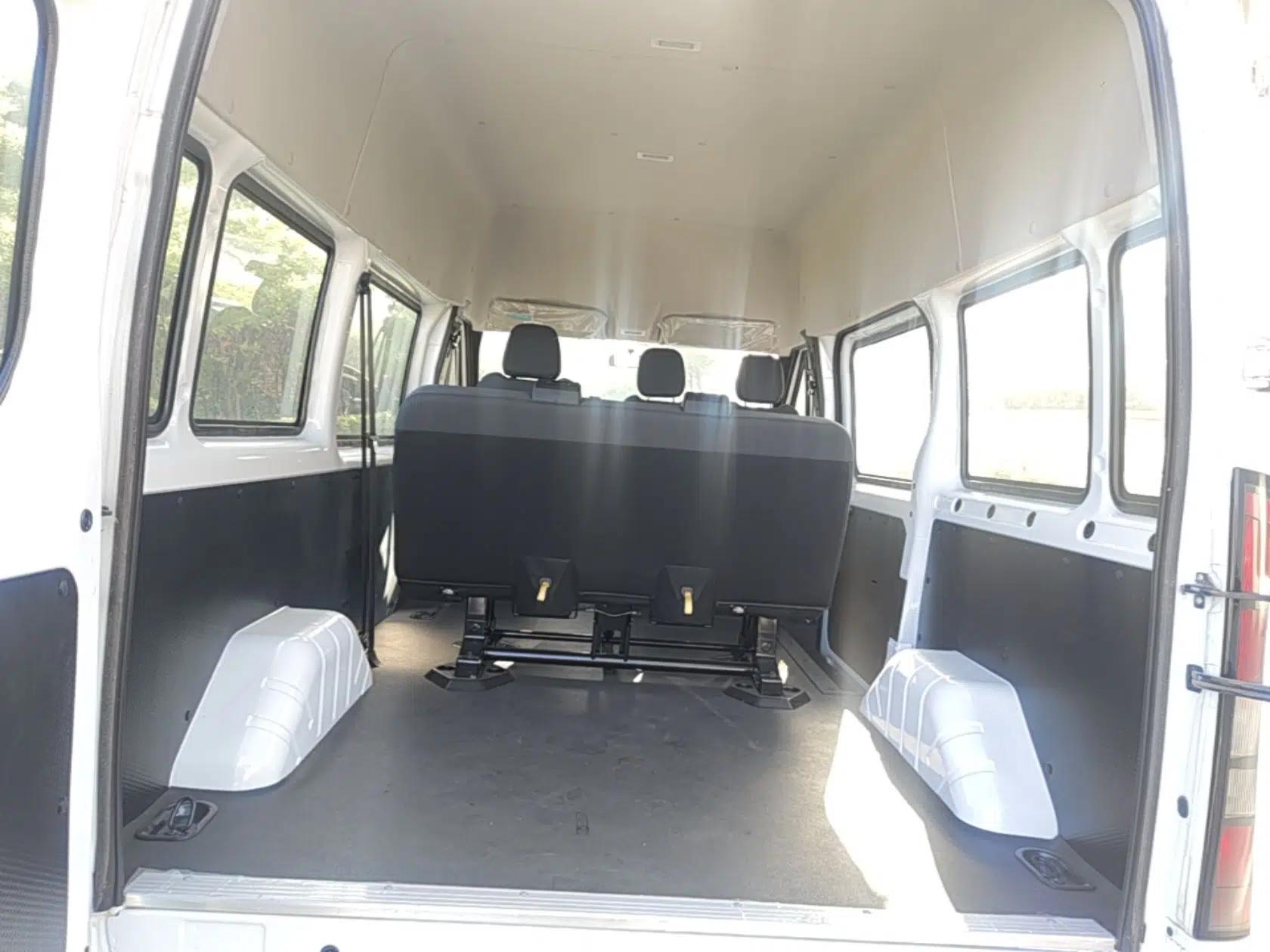 JMC Fushun 2022 2.0T Manual Multi-Function Passenger Vehicle Short Wheelbase Mid-Height Roof 6-Seater — миниатюра 27