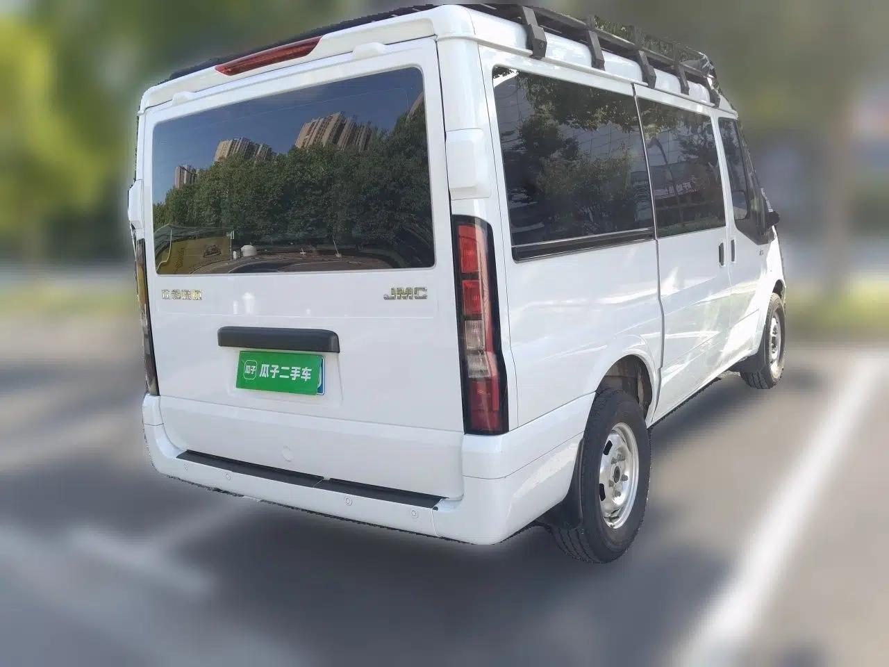 JMC Fushun 2023 2.0T Manual Short-Wheelbase Garage Version Commercial Van Transporter with 2/3 Seats — миниатюра 6