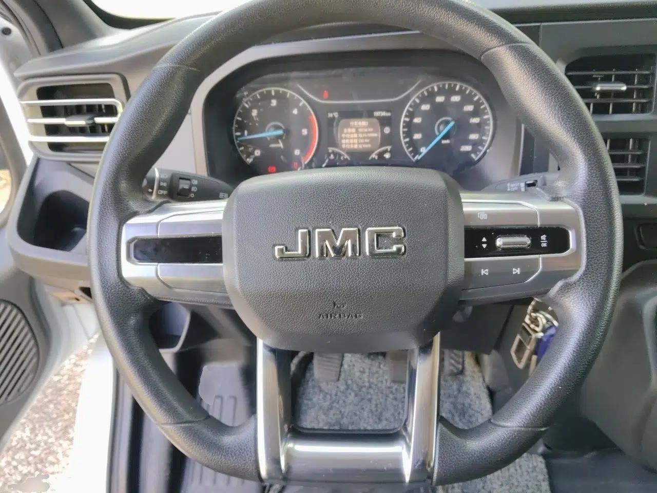 JMC Fushun 2023 2.0T Manual Short-Wheelbase Garage Version Commercial Van Transporter with 2/3 Seats — миниатюра 10