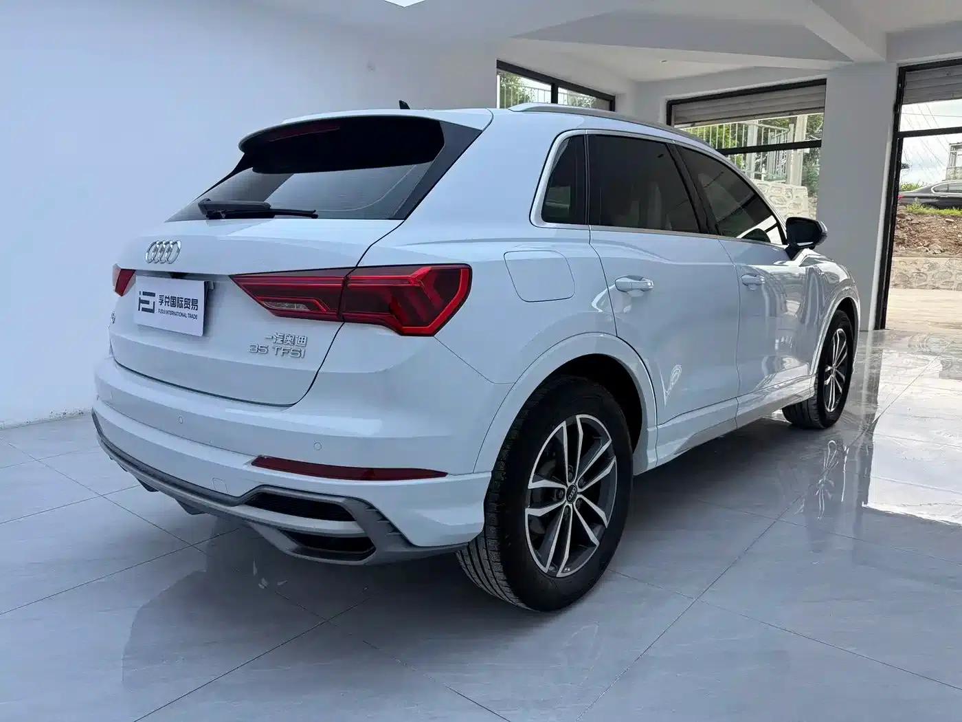 Audi Q3 2022 35 TFSI Progressive Dynamic — миниатюра 4