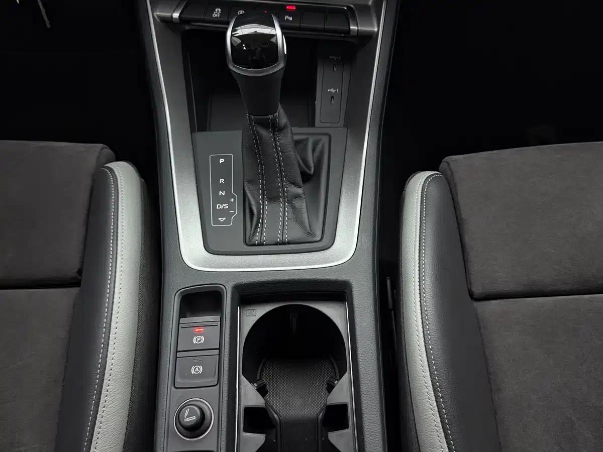 Audi Q3 2022 35 TFSI Progressive Dynamic — миниатюра 13
