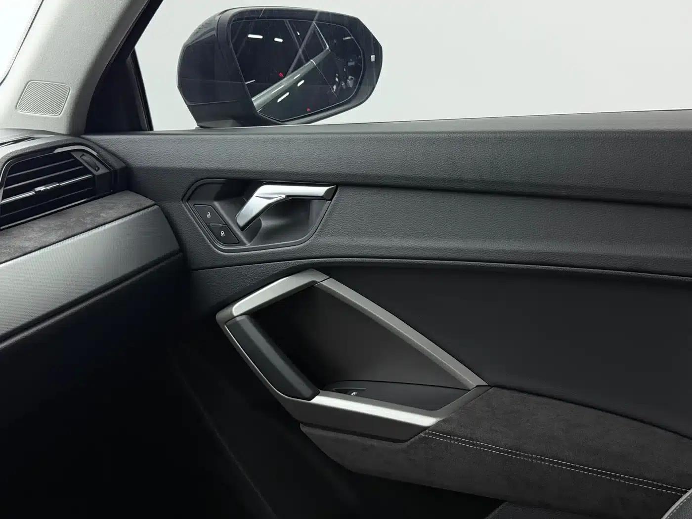 Audi Q3 2022 35 TFSI Progressive Dynamic — миниатюра 14