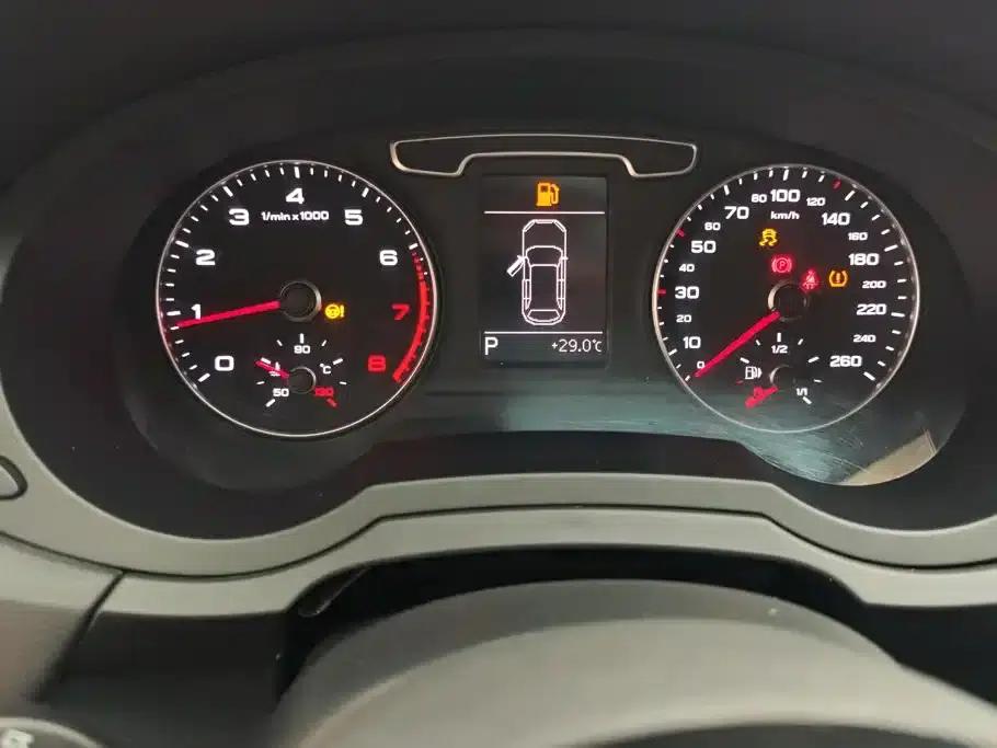 Audi Q3 2015 35 TFSI Comfort — миниатюра 14