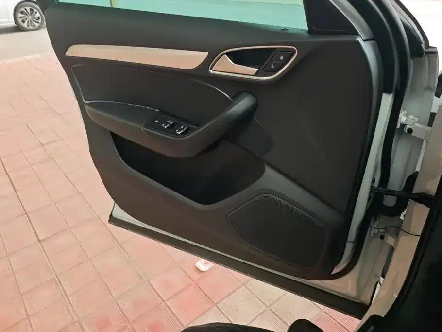Audi Q3 2015 35 TFSI Comfort — миниатюра 7