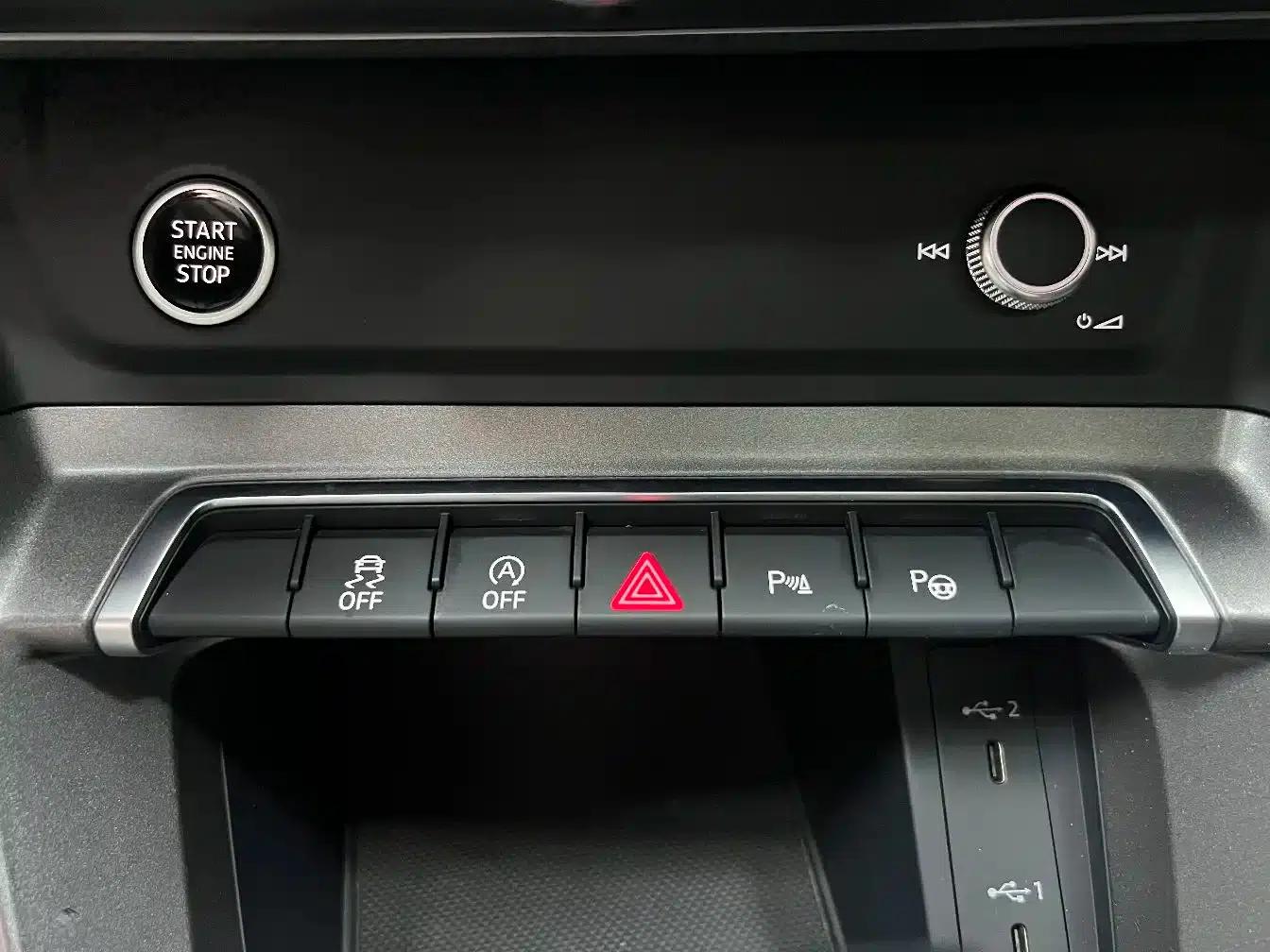 Audi Q3 2023 35 TFSI Fashion Dynamic (1.4T) — миниатюра 9