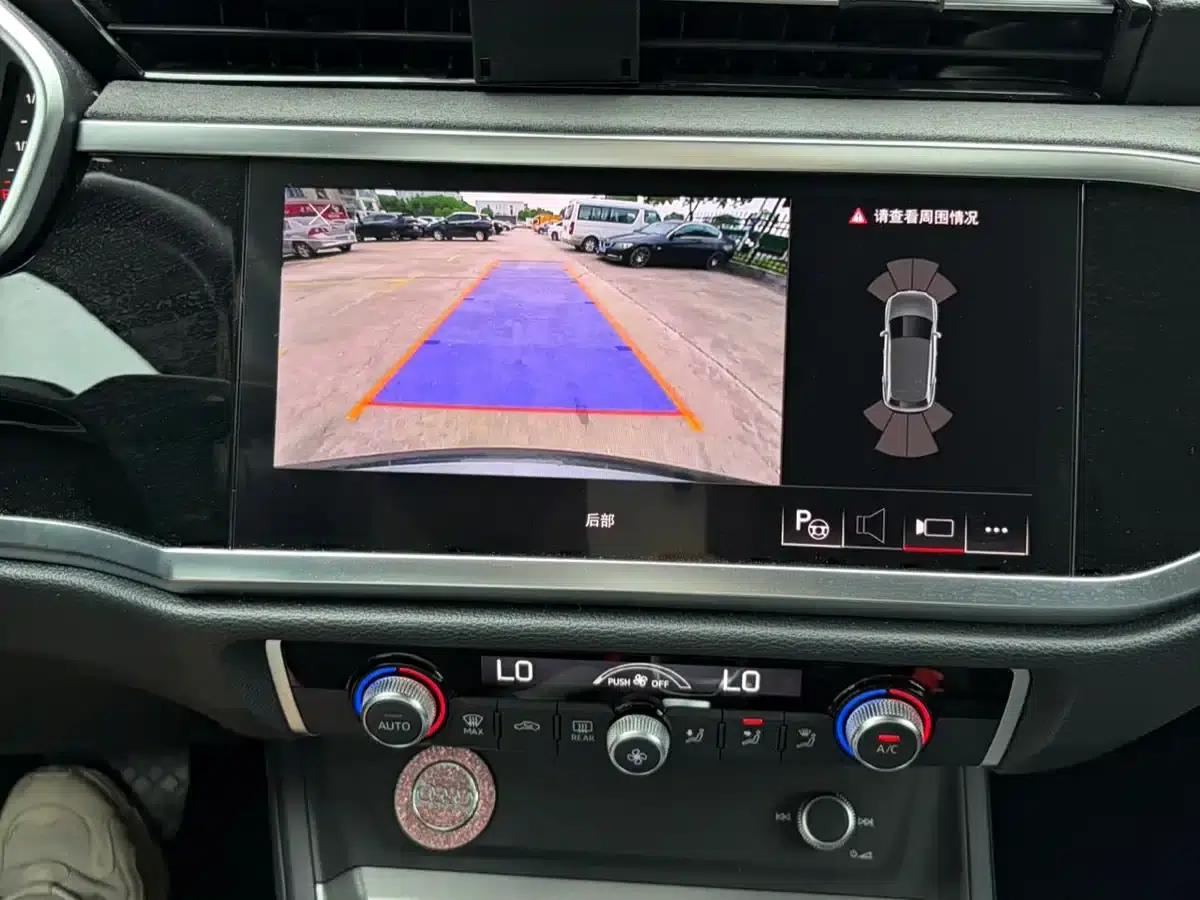 Audi Q3 2022 35 TFSI Fashion Dynamic Edition — миниатюра 12