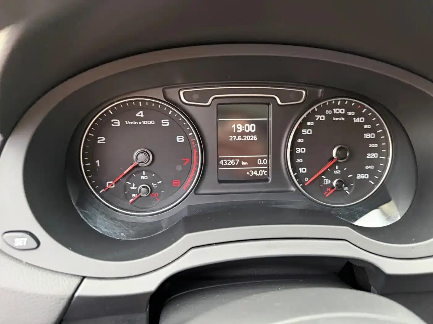 Audi Q3 2015 35 TFSI Comfort — миниатюра 5