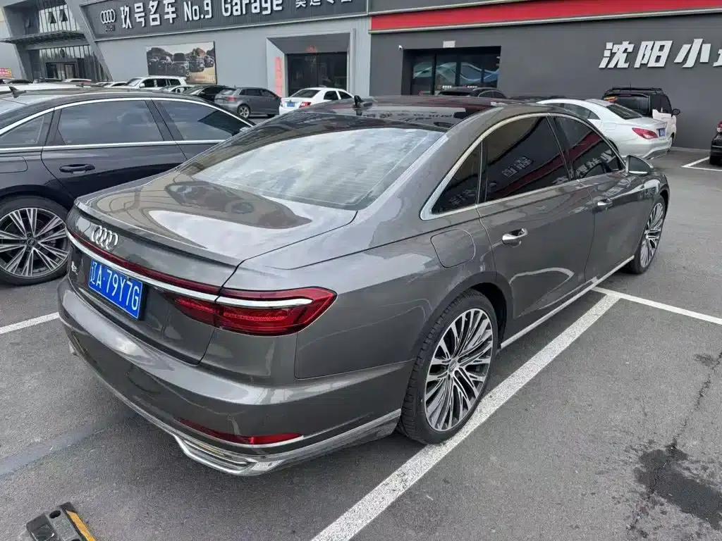 2021 Audi A8 A8L 50 TFSI quattro Comfort — миниатюра 4
