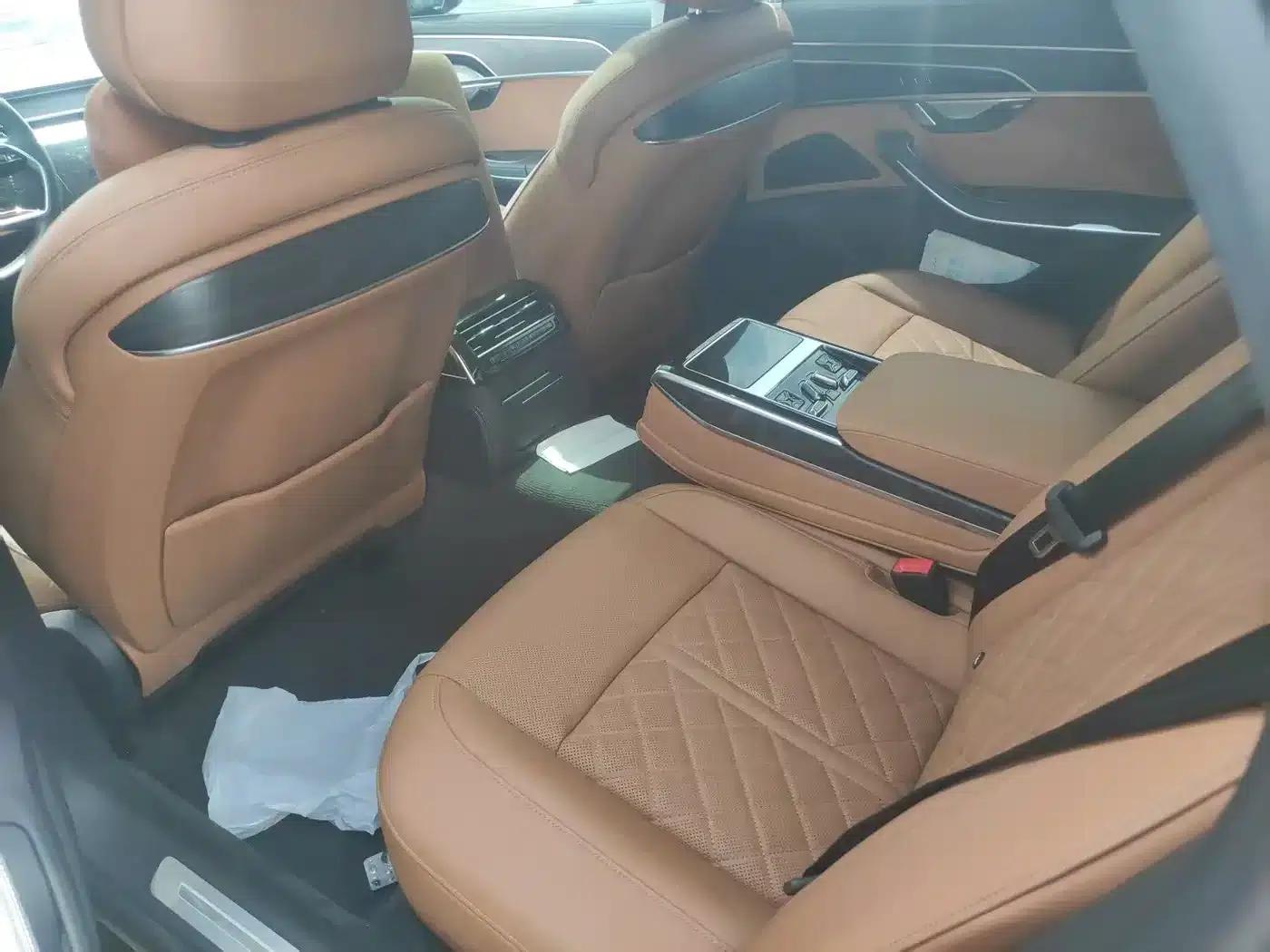 2024 Audi A8 A8L 50 TFSI quattro Premium Edition — миниатюра 9