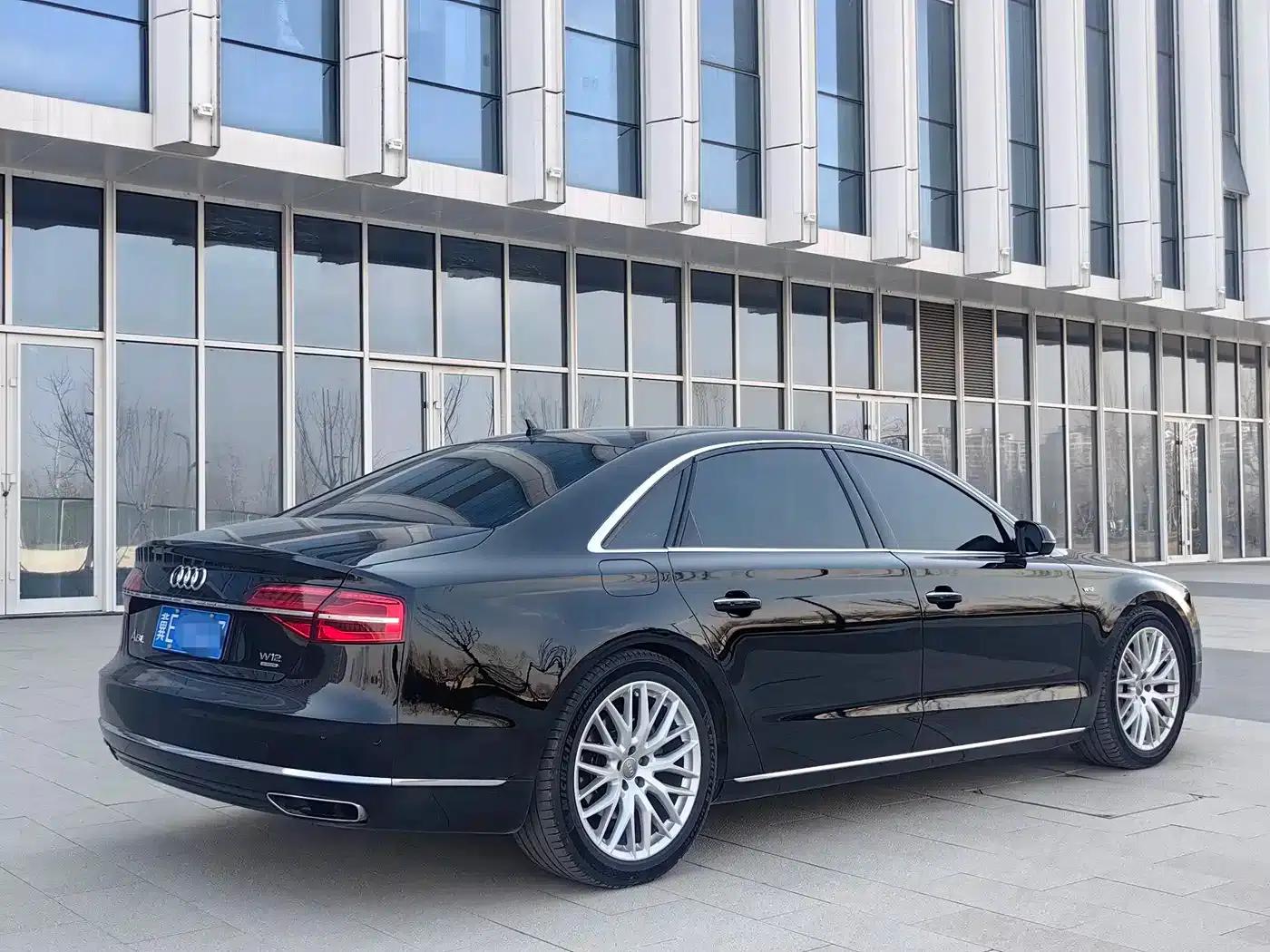 2013 Audi A8 A8L 50 TFSI quattro Exclusive Edition — миниатюра 3
