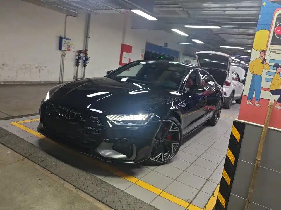 2024 Audi A7L 45 TFSI quattro Black Edition — миниатюра 1