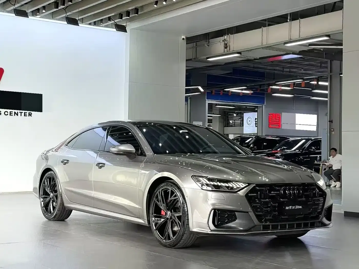 Audi A7L 2025 45 TFSI quattro Black Knight Edition — миниатюра 3