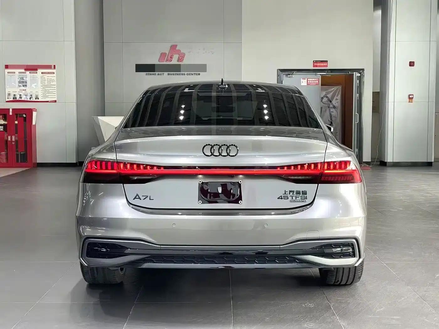 Audi A7L 2025 45 TFSI quattro Black Knight Edition — миниатюра 8