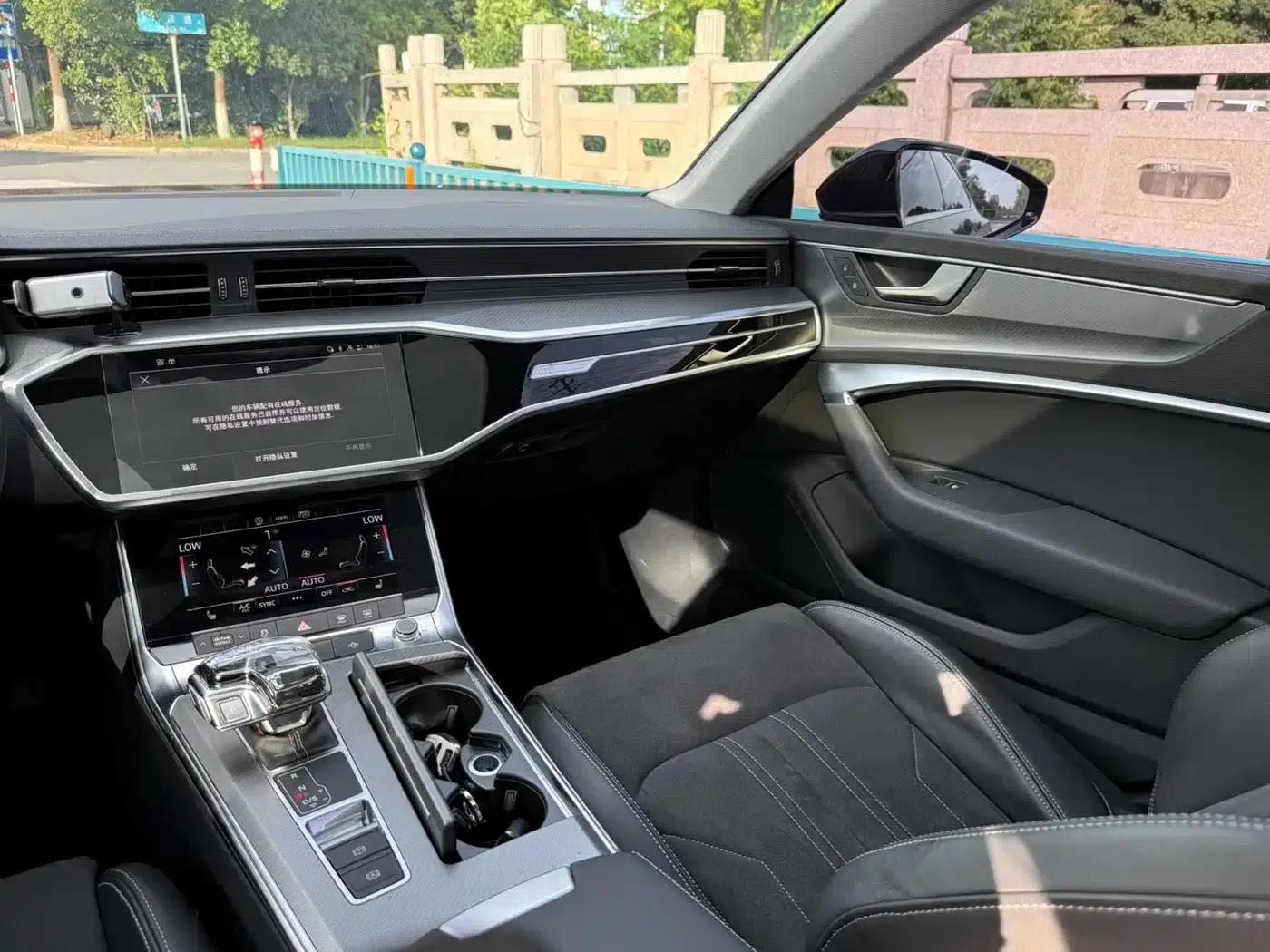 Audi A7L 2022 45 TFSI S-line Dream Future Edition — миниатюра 14