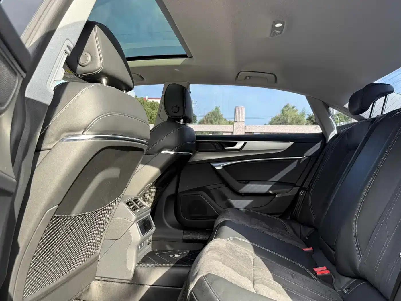 Audi A7L 2022 45 TFSI S-line Dream Future Edition — миниатюра 10