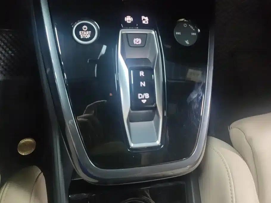 Audi Q4 e-tron 2024 Model 40 e-tron Trailblazer — миниатюра 16