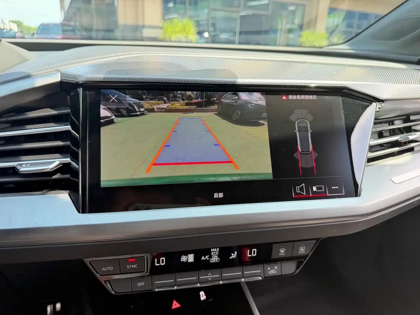 Audi Q4 e-tron 2023 Model 40 e-tron Adventure Edition — миниатюра 12