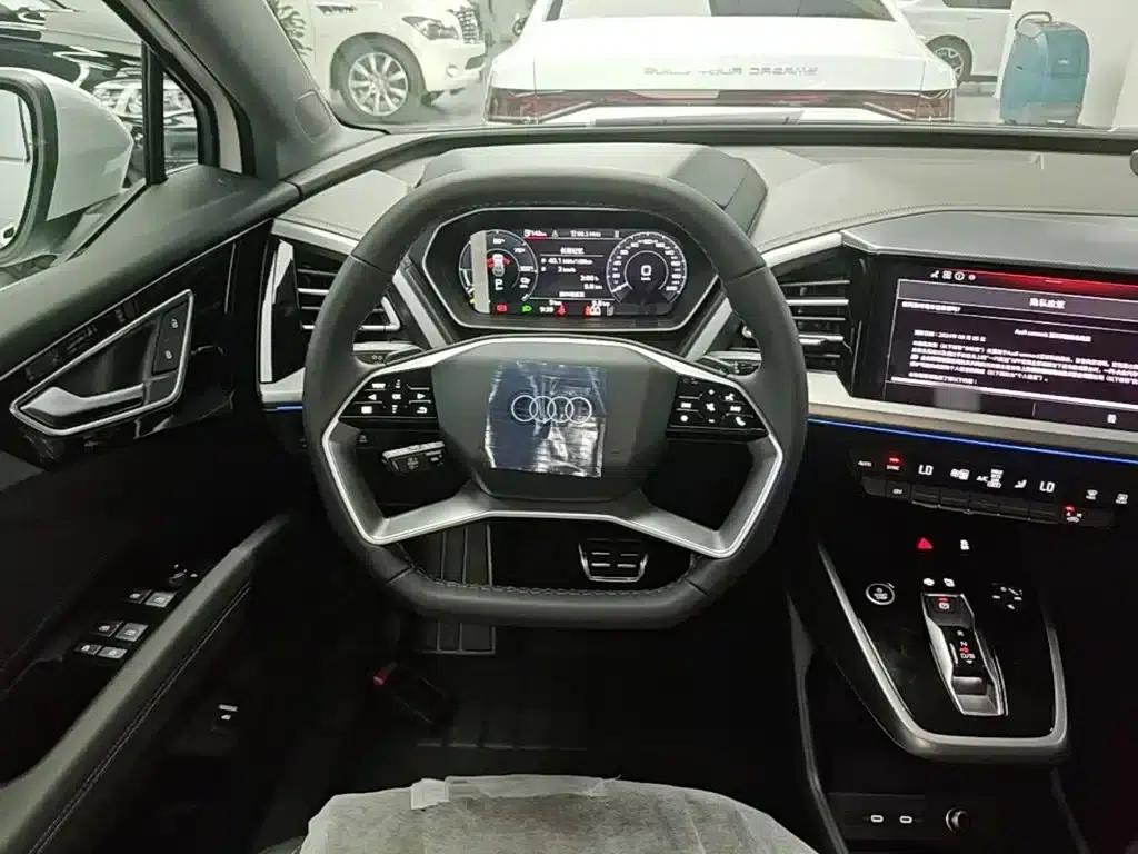 Audi Q4 e-tron 2024 Model 40 e-tron Adventure Edition — миниатюра 11