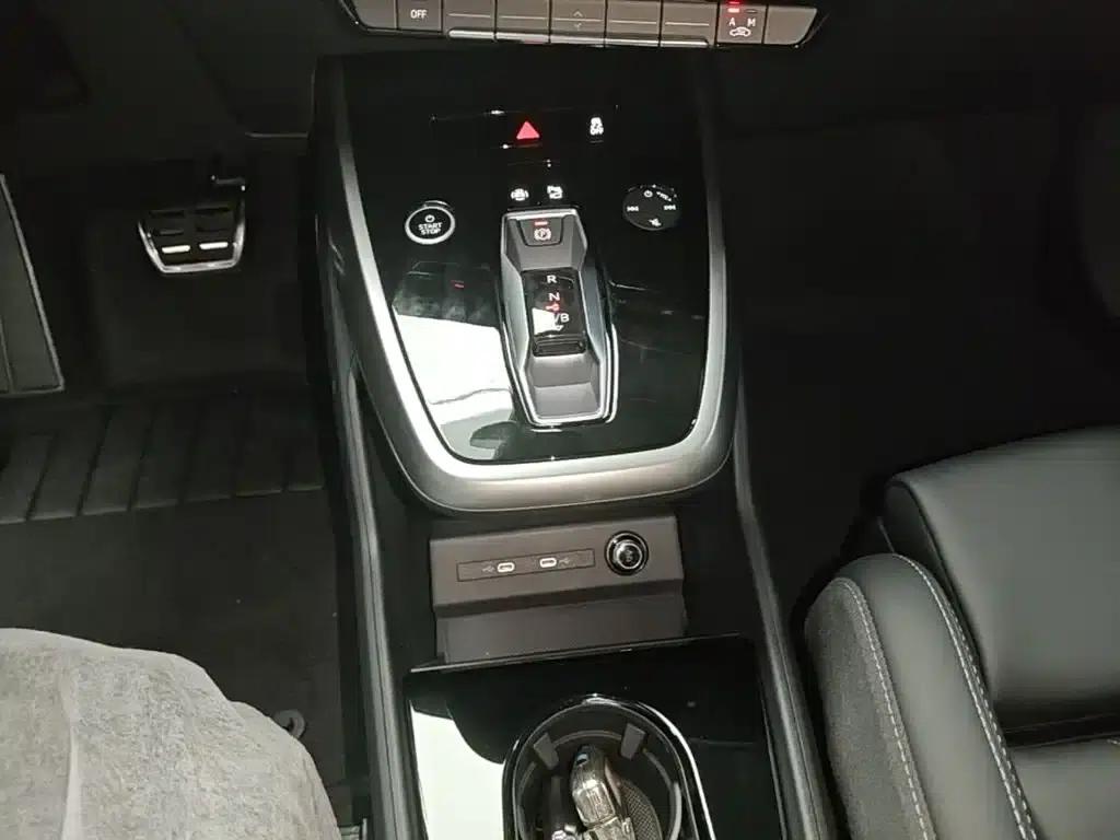 Audi Q4 e-tron 2024 Model 40 e-tron Adventure Edition — миниатюра 14