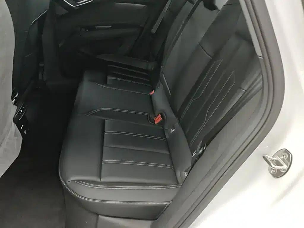 Audi Q4 e-tron 2024 Model 40 e-tron Adventure Edition — миниатюра 17