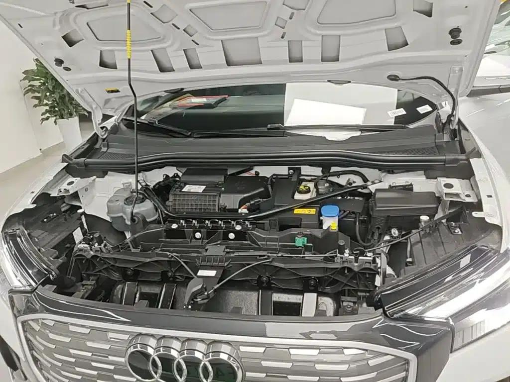 Audi Q4 e-tron 2024 Model 40 e-tron Adventure Edition — миниатюра 20
