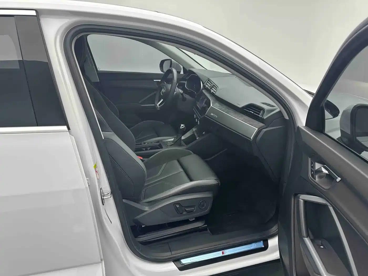 Audi Q3 Sportback 2022 35 TFSI Progressive — миниатюра 7