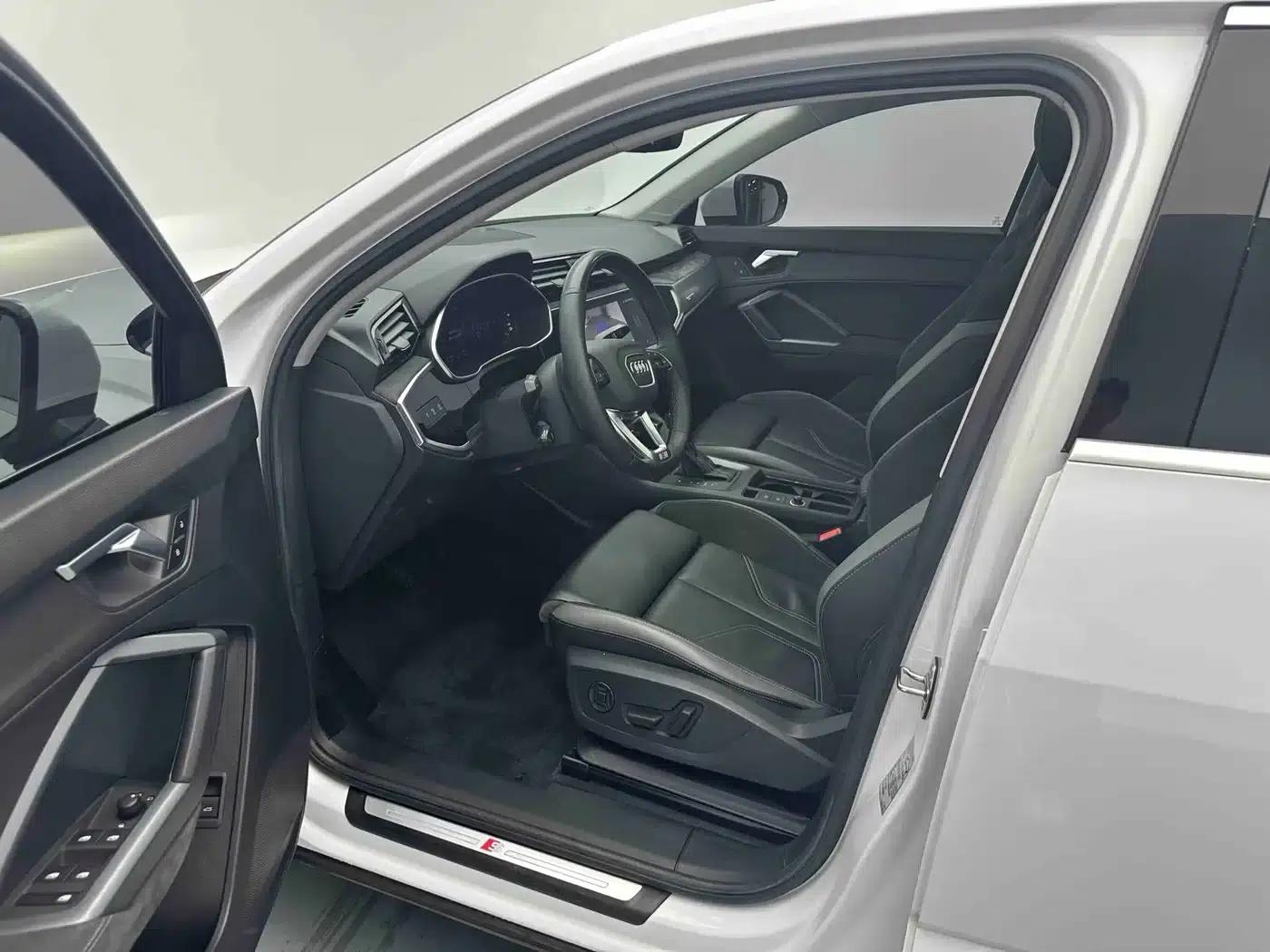 Audi Q3 Sportback 2022 35 TFSI Progressive — миниатюра 9