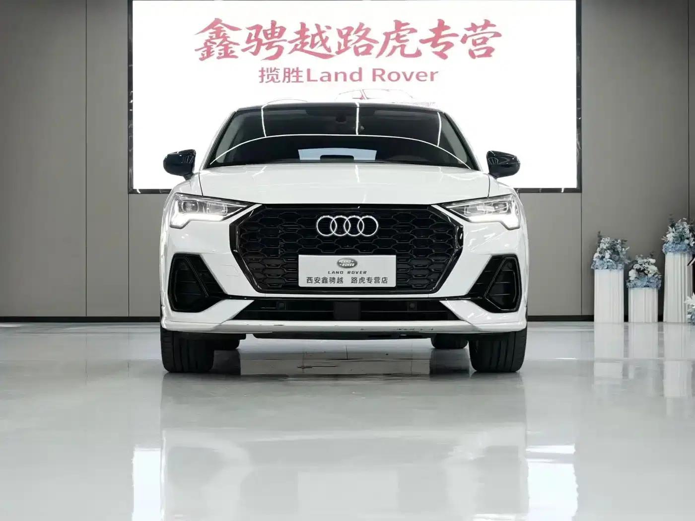 Audi Q3 Sportback 2023 Facelift 40 TFSI Fashion Model — миниатюра 2