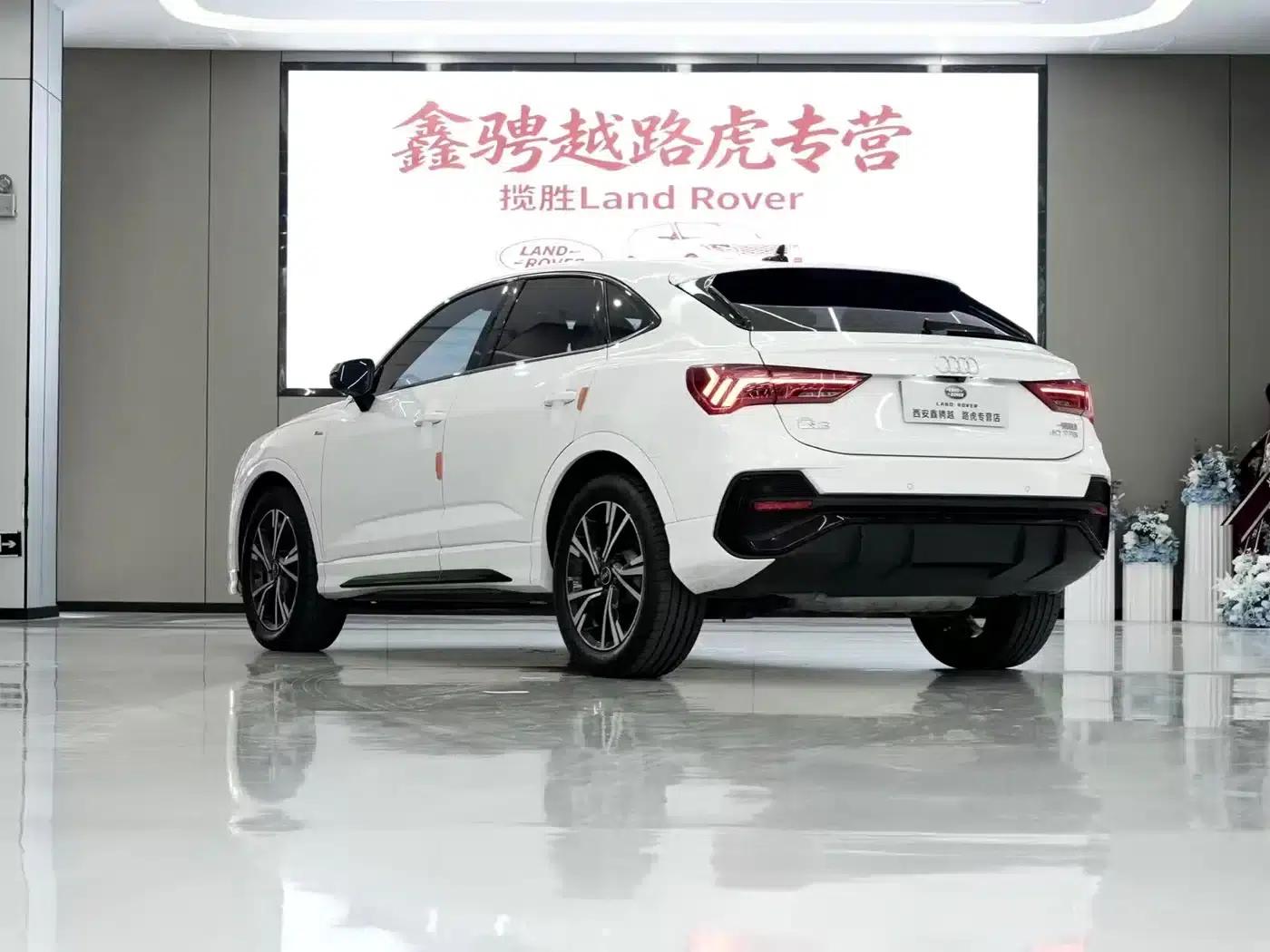 Audi Q3 Sportback 2023 Facelift 40 TFSI Fashion Model — миниатюра 4