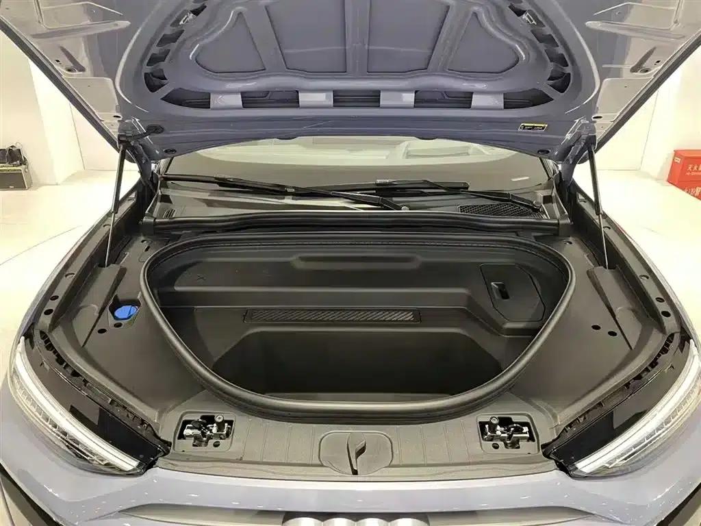 Audi Q6L e-tron 2026 First Edition — миниатюра 9