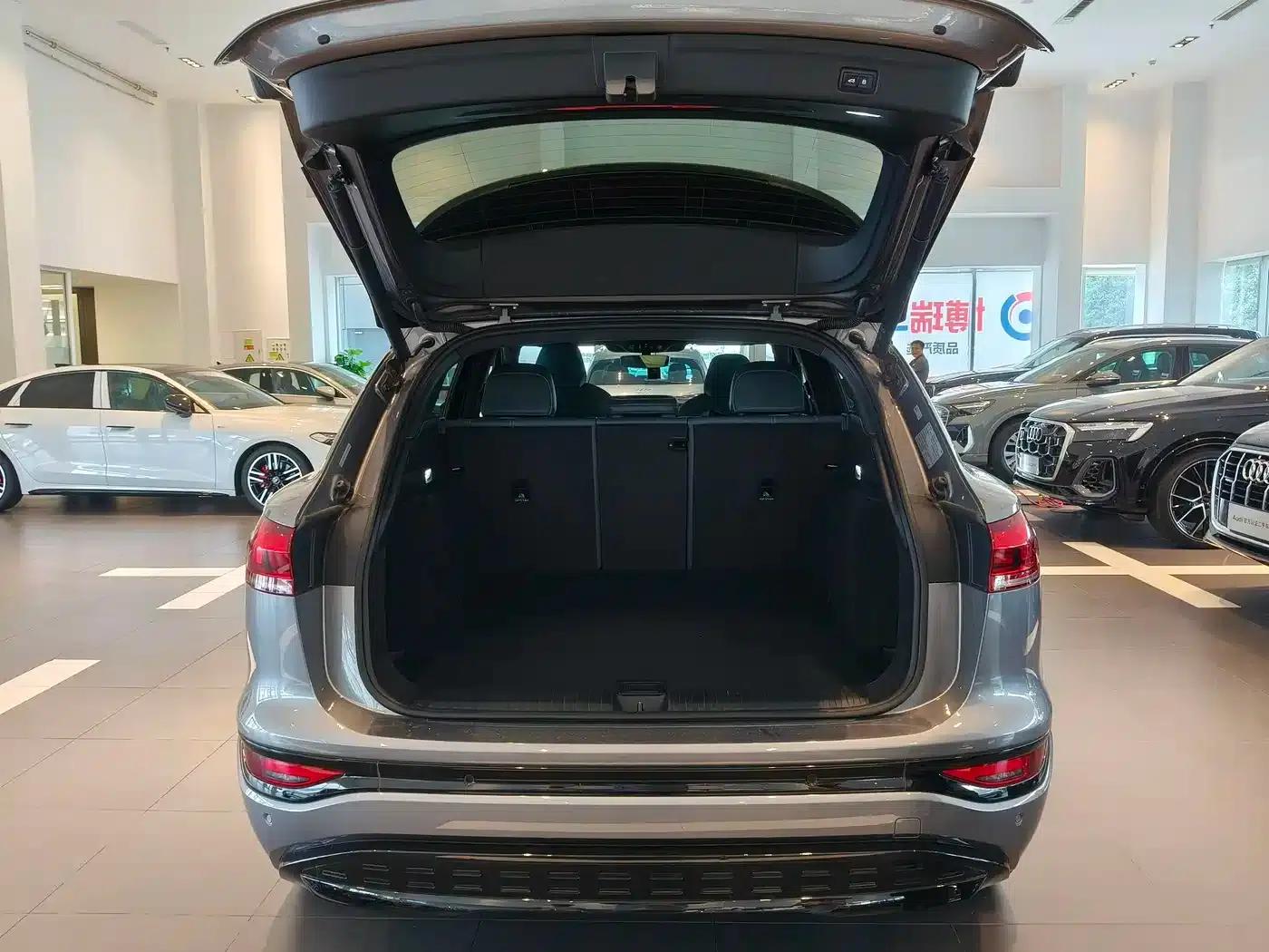 Audi Q6L e-tron 2026 First Edition — миниатюра 12
