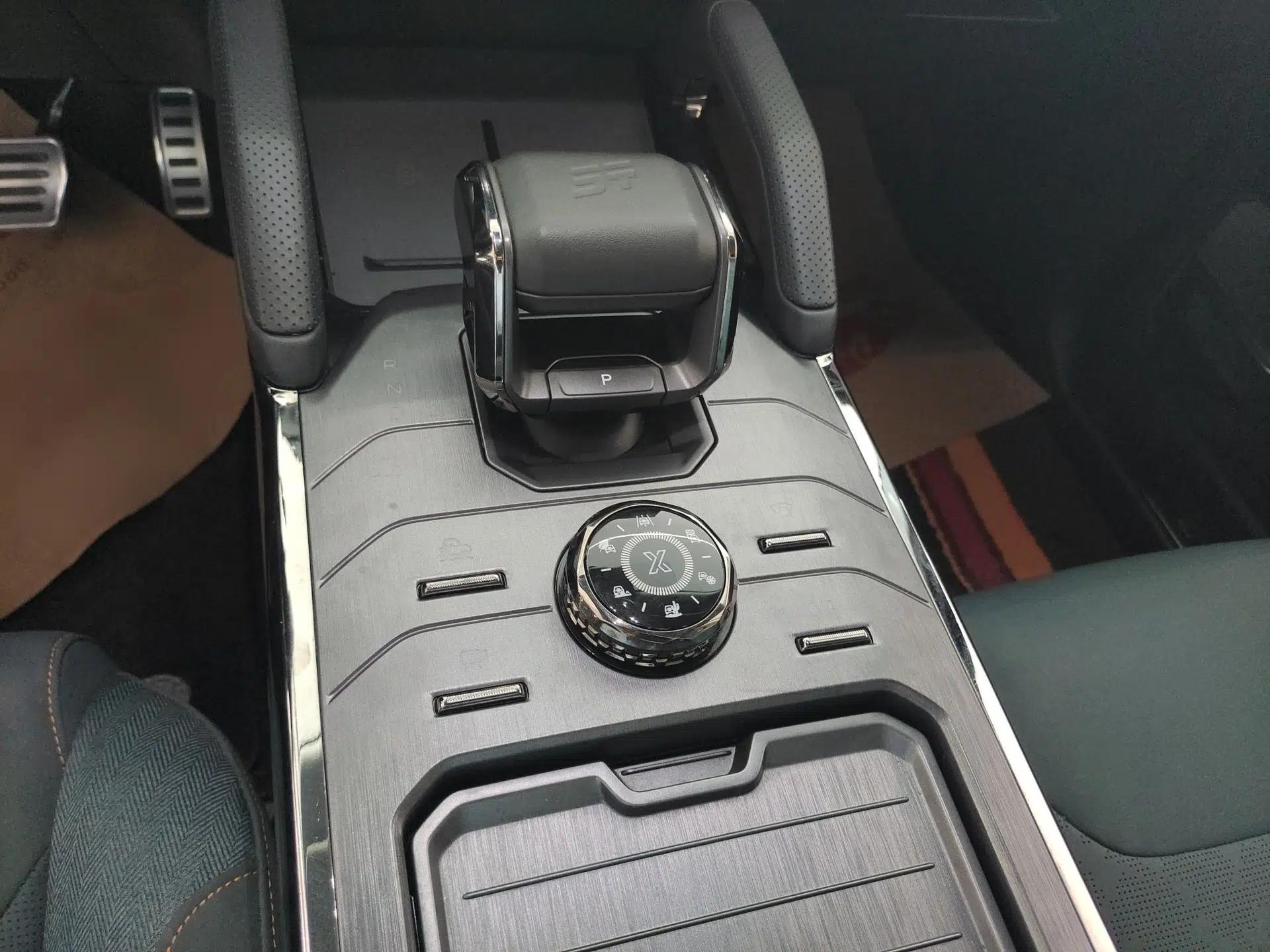 JETOUR Traveler 2023 2.0T All-Wheel-Drive CrossPRO — миниатюра 10